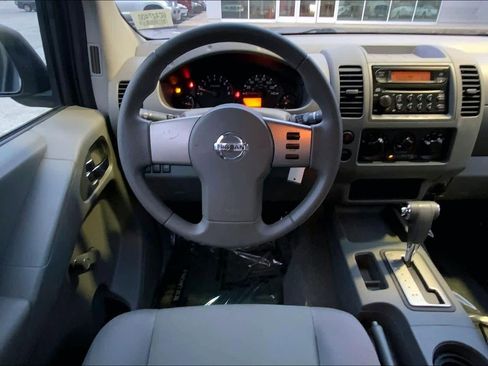 Used 2006 Nissan Frontier XE w/ (G01) XE Preferred Pkg image 5