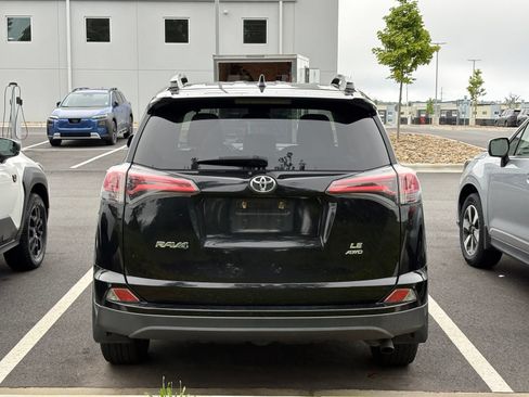 Used 2017 Toyota RAV4 LE AWD/4WD image 5