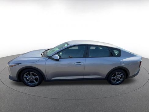 Used 2025 Kia K4 LXS image 10