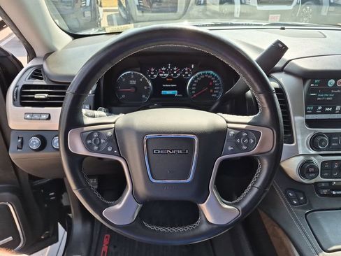 Used 2019 GMC Yukon XL Denali AWD/4WD image 24