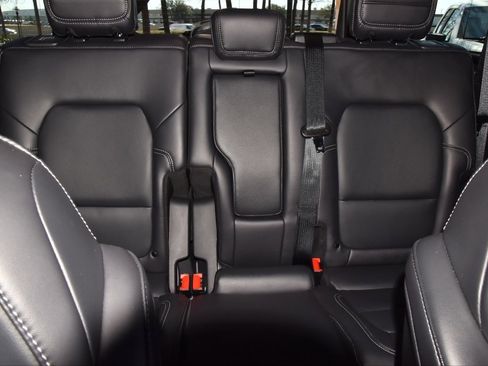 Certified 2025 Ford Bronco Outer Banks image 21