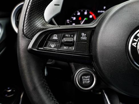 Used 2023 Alfa Romeo Giulia Veloce image 39