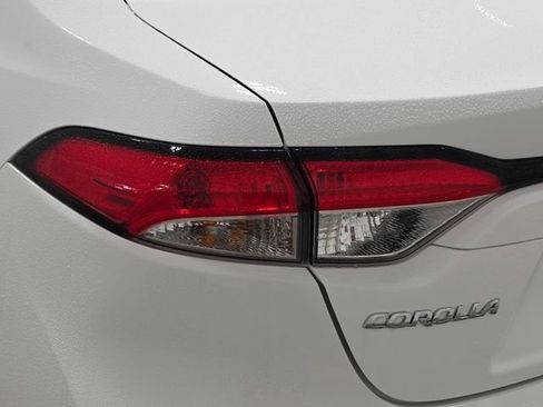 Certified 2024 Toyota Corolla LE image 27