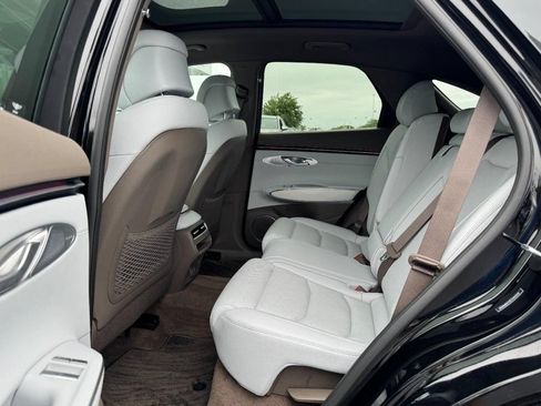Certified 2026 Genesis GV70 2.5T Advanced AWD/4WD image 10