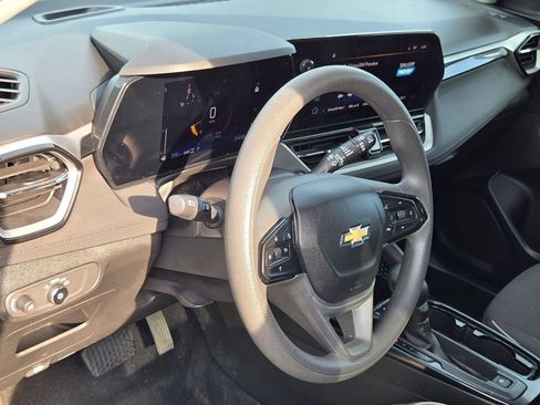 Used 2025 Chevrolet TrailBlazer LT AWD/4WD image 11