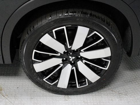 New 2025 Mitsubishi Outlander AWD image 36