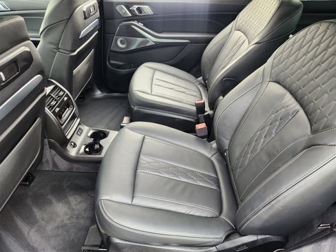 Used 2025 BMW ALPINA XB7 image 31