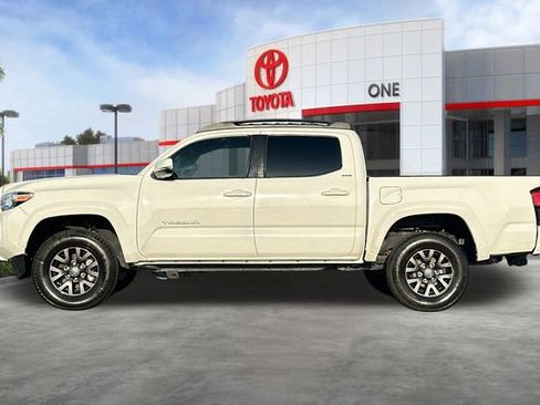 Certified 2021 Toyota Tacoma SR5 image 9