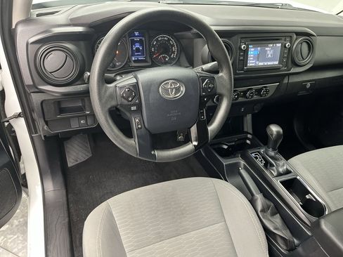 Used 2019 Toyota Tacoma SR5 image 10