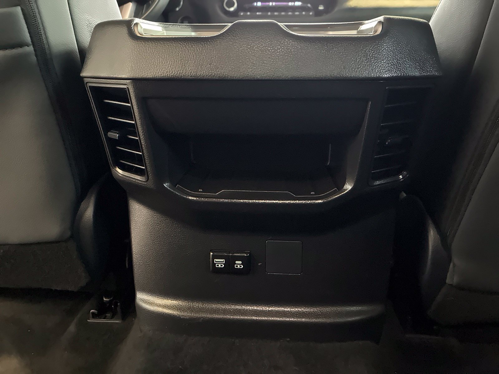 Used 2026 Toyota Tundra Limited AWD/4WD image 13