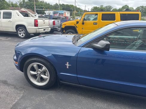 Used 2006 Ford Mustang Coupe RWD image 4