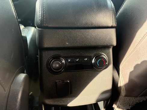 Used 2015 Ford Explorer XLT w/ Equipment Group 202B image 11