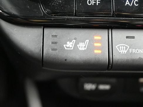 Used 2024 Hyundai Elantra Limited FWD image 22