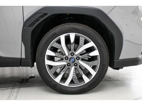 Used 2025 Subaru Forester Touring AWD/4WD image 10