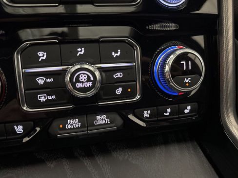 Used 2023 GMC Yukon Denali w/ Advanced Technology Package image 54