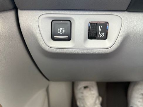 Used 2017 GMC Acadia SLE w/ Driver Alert Package I image 26