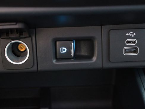 Used 2025 Ford Maverick Lobo AWD/4WD image 18