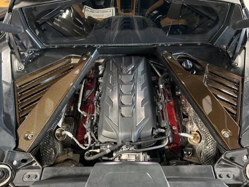 Used 2024 Chevrolet Corvette 2DR STINGRAY CPE W/2LT w/ Z51 Performance Package image 32