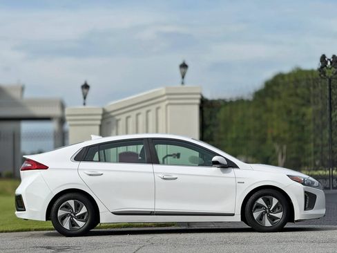 Used 2018 Hyundai Ioniq SEL w/ SEL Tech Package 02 FWD image 6