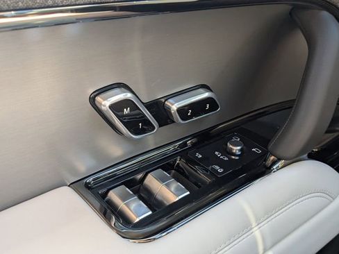 New 2026 Land Rover Range Rover Sport SE AWD/4WD image 22