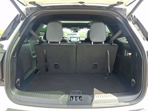 Used 2026 Ford Explorer ST-Line w/ ST-Line Street Pack AWD/4WD image 29