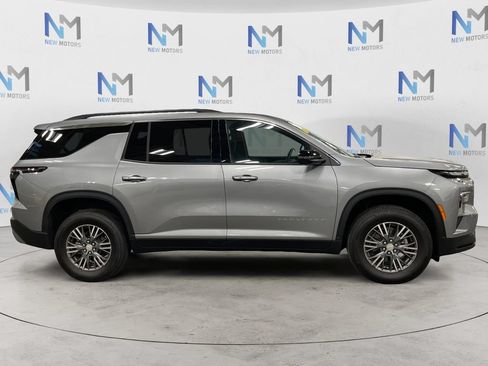 Used 2026 Chevrolet Traverse LT w/ Driver Confidence Package AWD/4WD image 6