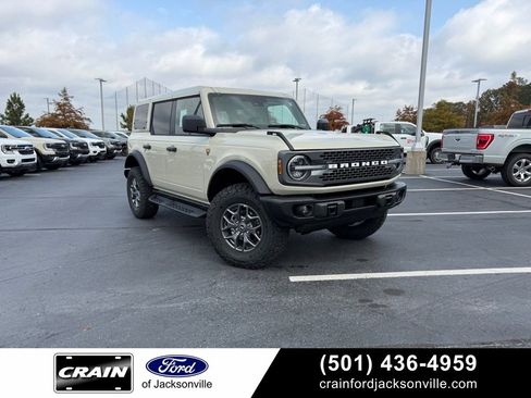 New 2025 Ford Bronco Badlands AWD/4WD image 1