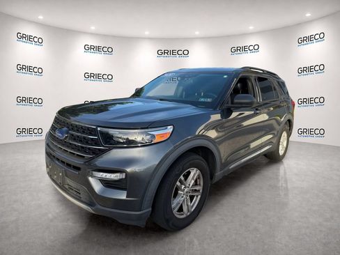Used 2020 Ford Explorer XLT w/ Equipment Group 202A AWD/4WD image 3