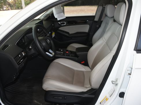 Used 2024 Honda Civic Touring image 8