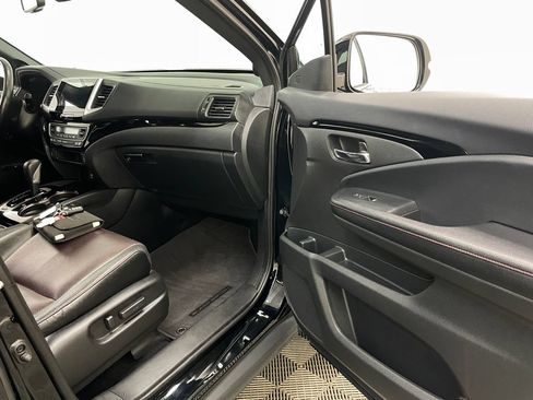 Used 2019 Honda Ridgeline Black Edition image 37