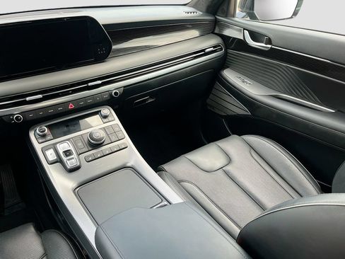 Used 2025 Hyundai Palisade Calligraphy FWD image 25