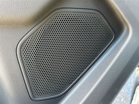 Used 2023 Ford Transit 350 XLT image 18