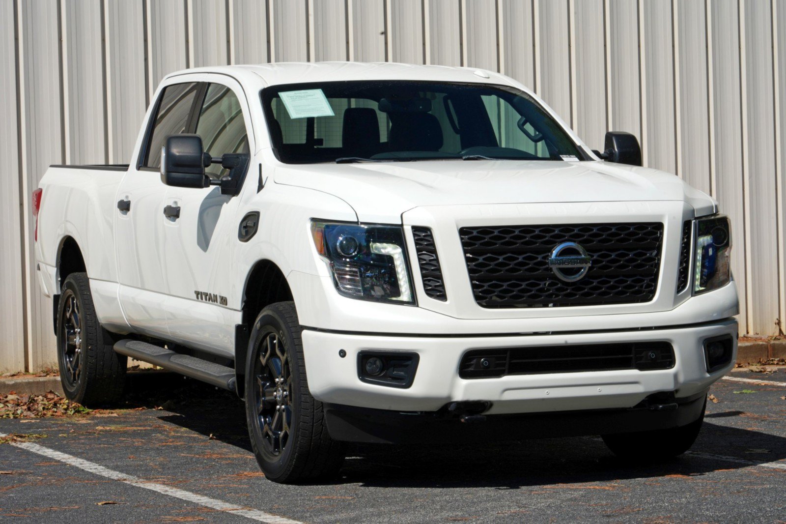 Used 2018 Nissan Titan SL w/ Midnight Edition AWD/4WD image 51
