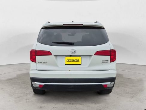 Used 2018 Honda Pilot Touring image 6