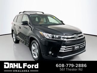 Used 2017 Toyota Highlander Limited AWD/4WD video 1