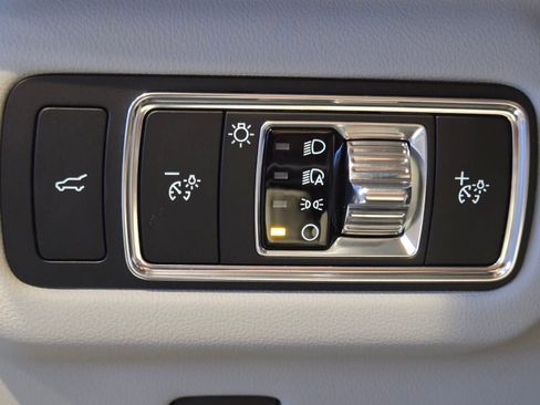 New 2026 Lincoln Nautilus Premier AWD/4WD image 24