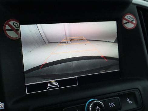 Used 2024 GMC Terrain SLE image 21