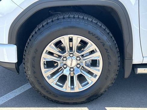 Used 2023 GMC Sierra 1500 Denali w/ Technology Package AWD/4WD image 32