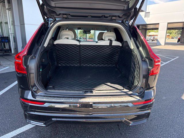 Used 2025 Volvo XC60 T8 Plus w/ Protection Package Premier AWD/4WD image 4