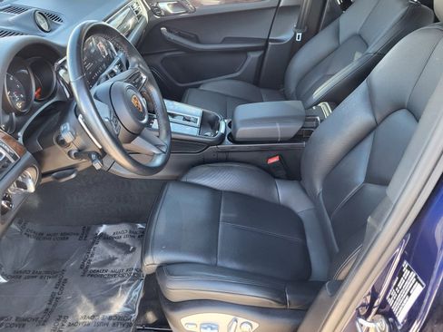 Used 2022 Porsche Macan image 16