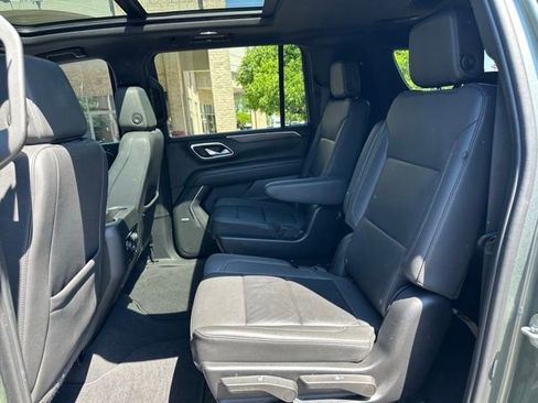 Used 2024 Chevrolet Suburban LT w/ LT Signature Package AWD/4WD image 27