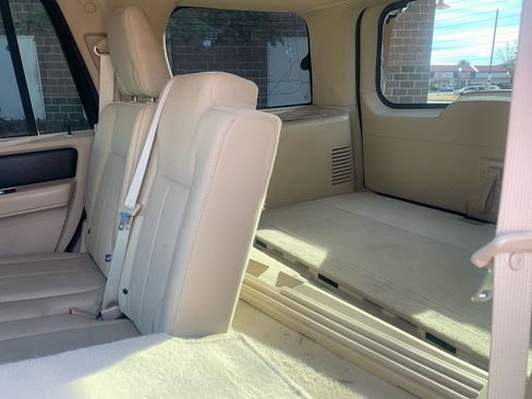 Used 2016 Ford Expedition XL AWD/4WD image 17