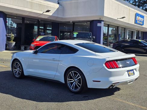 Used 2016 Ford Mustang Coupe RWD image 5