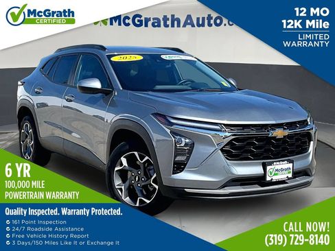 Used 2025 Chevrolet Trax LT w/ LT Convenience Package FWD image 1