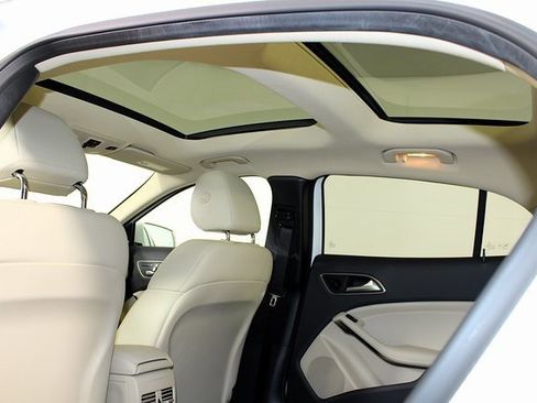 Used 2020 Mercedes-Benz GLA 250 4MATIC image 21