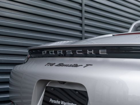 Certified 2020 Porsche 718 Boxster RWD image 22
