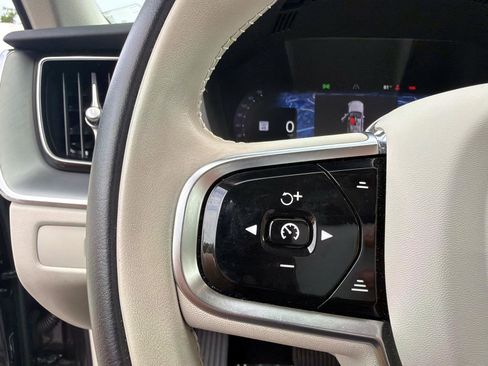 Used 2024 Volvo XC60 B5 Core w/ Protection Package Premier image 26