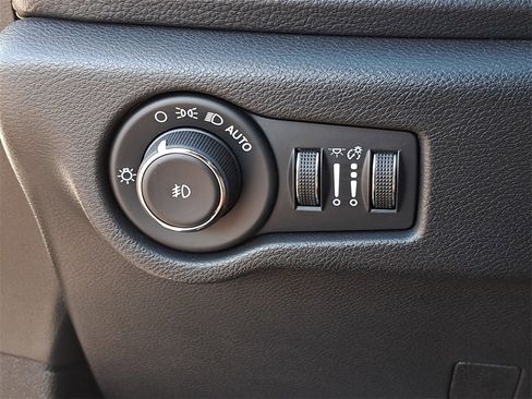 Used 2022 Chrysler Pacifica Pinnacle image 28