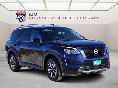Used 2022 Nissan Pathfinder SL