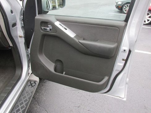 Used 2010 Nissan Pathfinder SE w/ SE Premium Journey Pkg AWD/4WD image 31